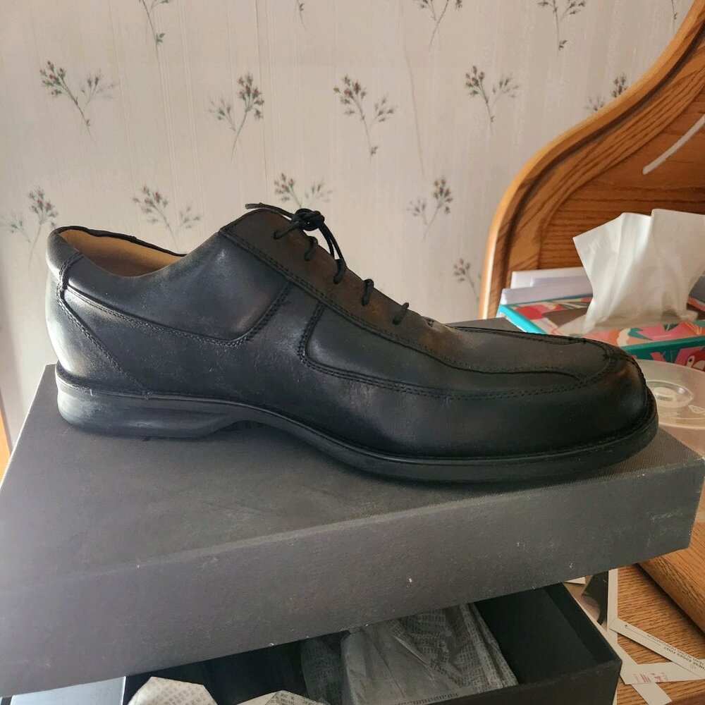 Men's black shoes